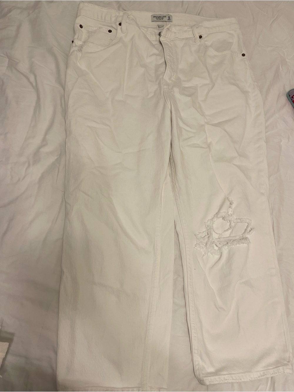 Women’s White Distressed Jeans